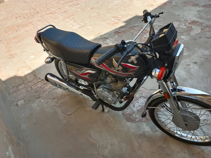 Honda CG125 9