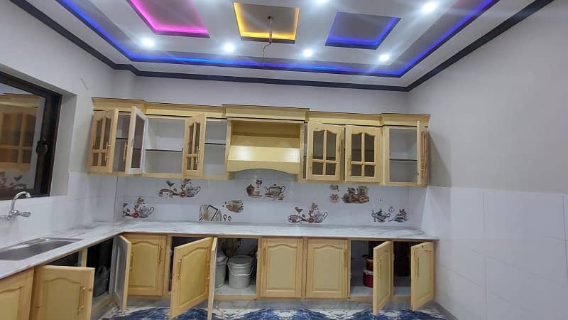 Prime Location Arbab Sabz Ali Khan Town Executive Lodges House Sized 7 Marla For sale 6