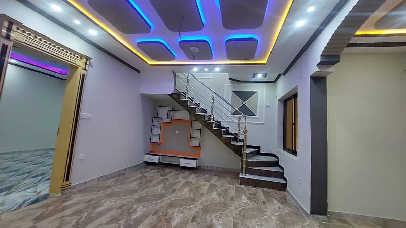 Prime Location Arbab Sabz Ali Khan Town Executive Lodges House Sized 7 Marla For sale 22