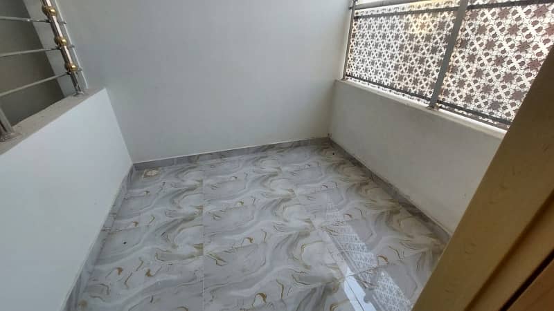 Prime Location Arbab Sabz Ali Khan Town Executive Lodges House Sized 7 Marla For sale 34