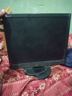 3 added lcd hain sale karni hain