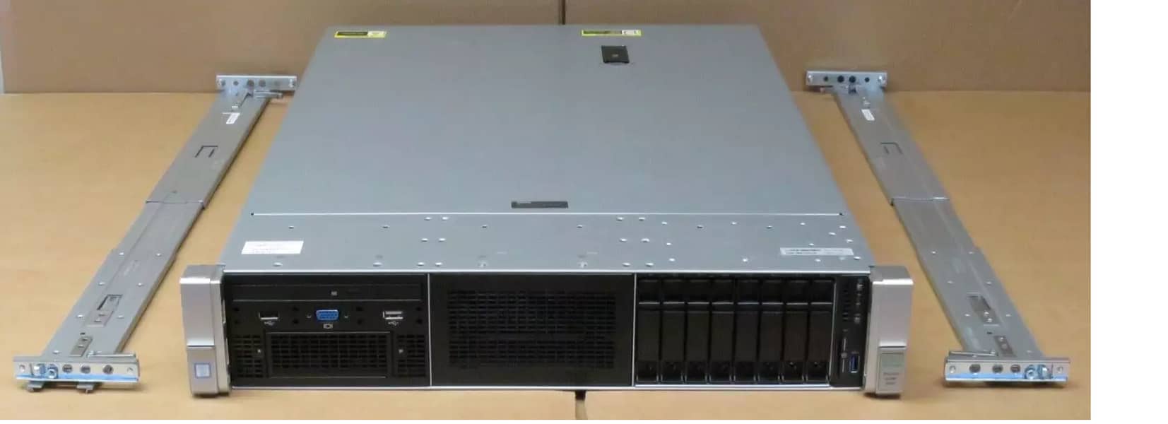 HP ProLiant DL380 Gen9 & Dell PowerEdge R730 2