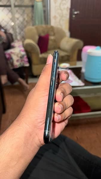 Iphone 11 pro pta approved 5