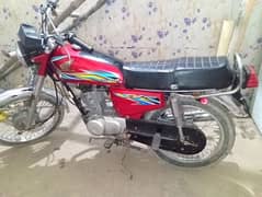 Honda 125 18 model red