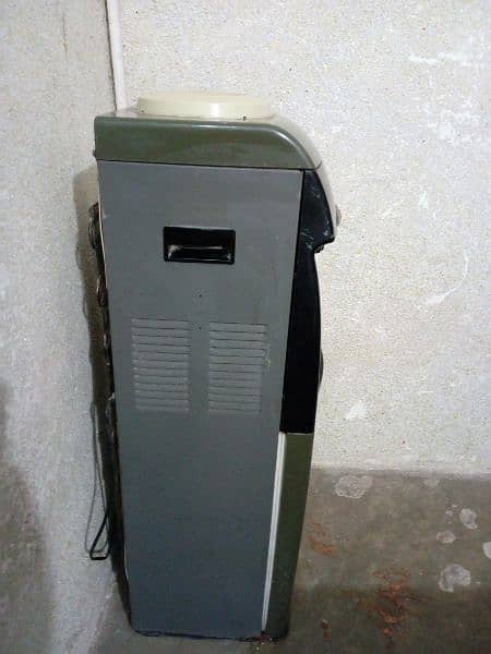 water dispenser 1