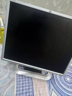 HP computer LCD moniter 19 inch for se