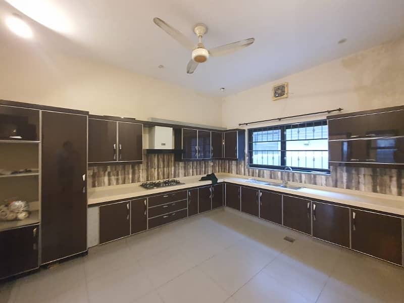 Original Images One Kanal Modern House For Rent D-Block DHa Phase 6 10