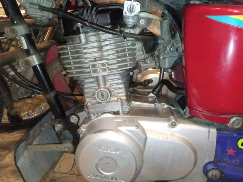 Honda CG125 8