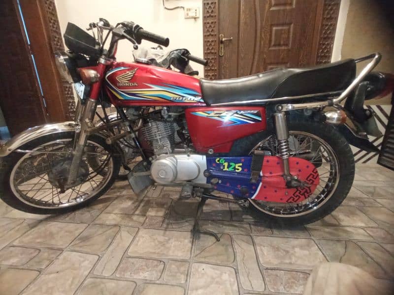 Honda CG125 9