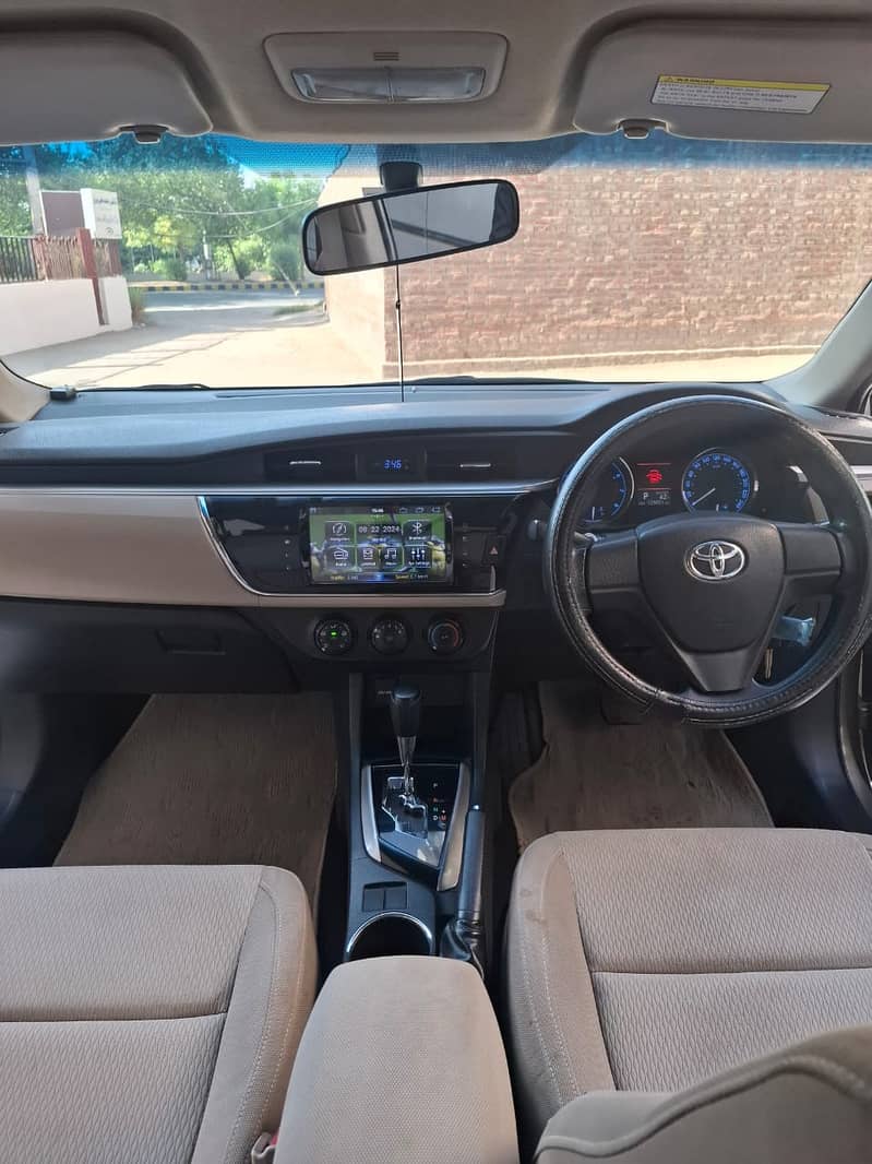 Toyota Corolla Altis CVT-i 1.8 2015 9