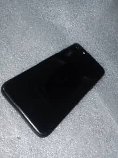 i phone 7 condition 10/8