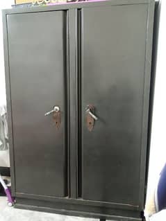 2 Door Iron Wardrobe 0