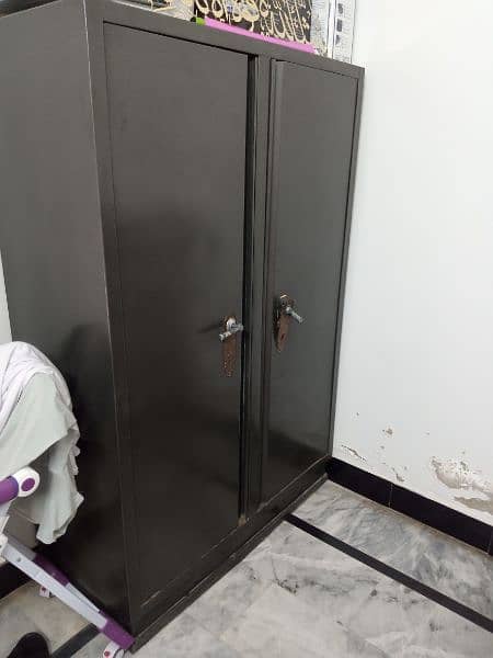 2 Door Iron Wardrobe 1