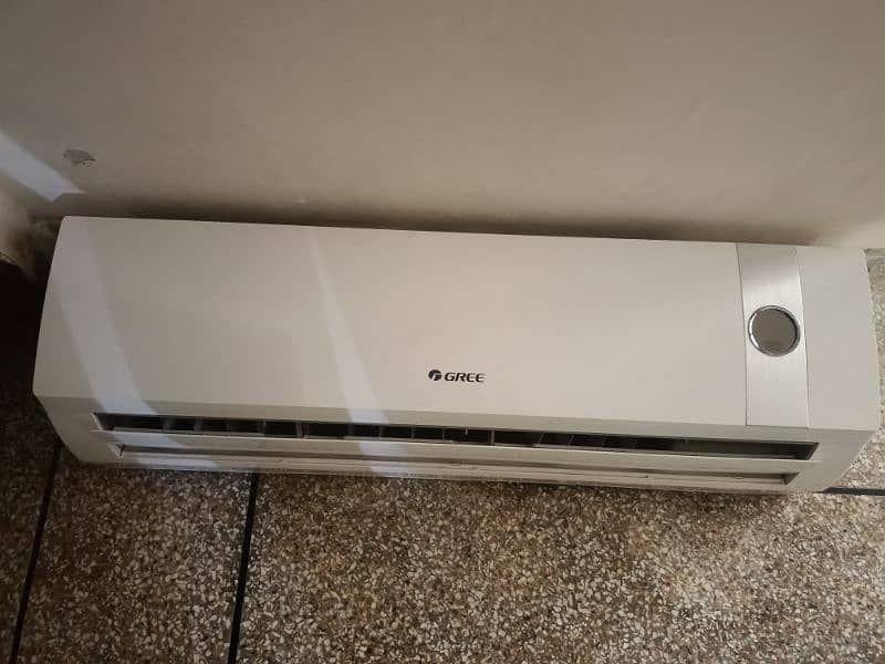 GREE 1.5 TON NON INVERTER AC 0