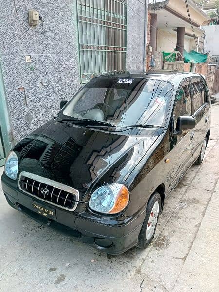 Beautiful Hyundai Santro 2005, Genuine inside and outside 1