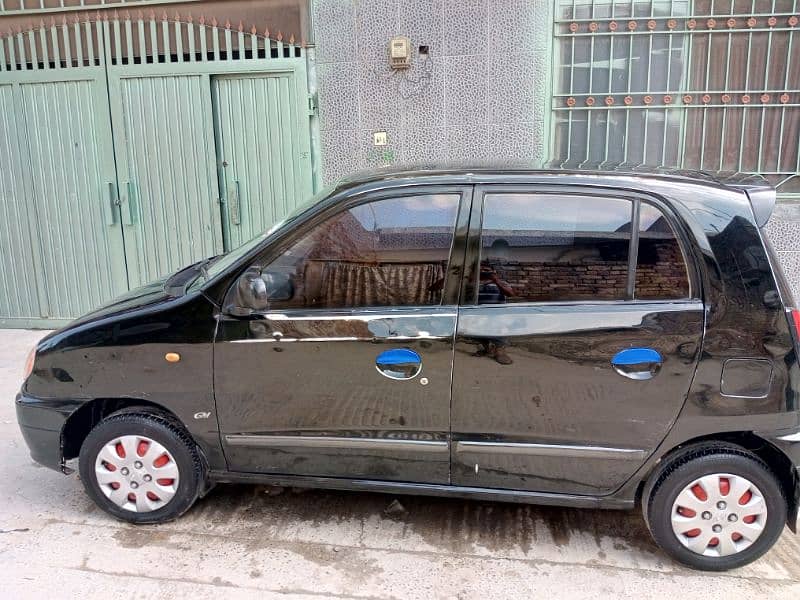 Beautiful Hyundai Santro 2005, Genuine inside and outside 3