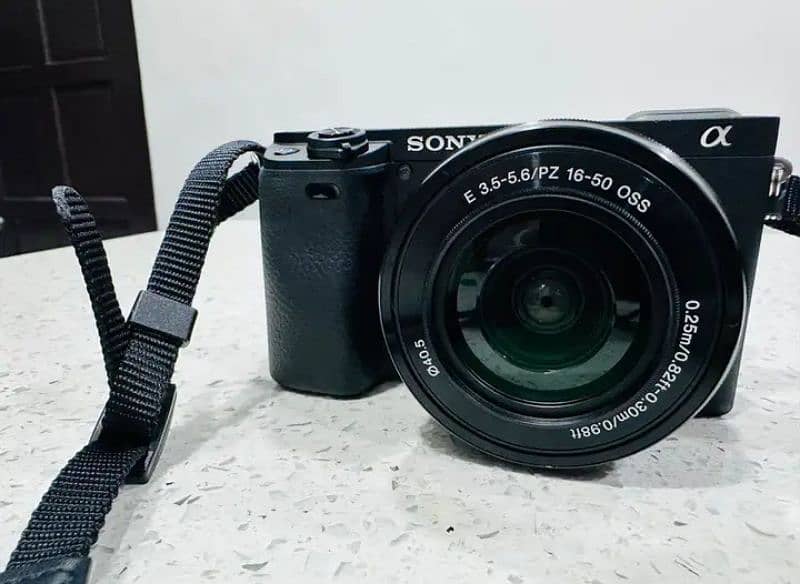 Sony A6400 With Kit Lens 16-50 F3.5 7 Months Guarantee available 3