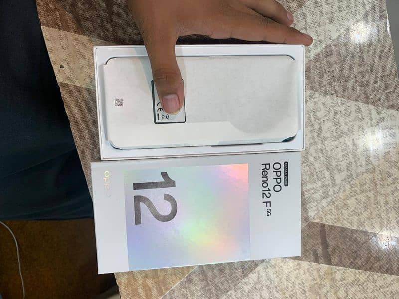 oppo f12 1