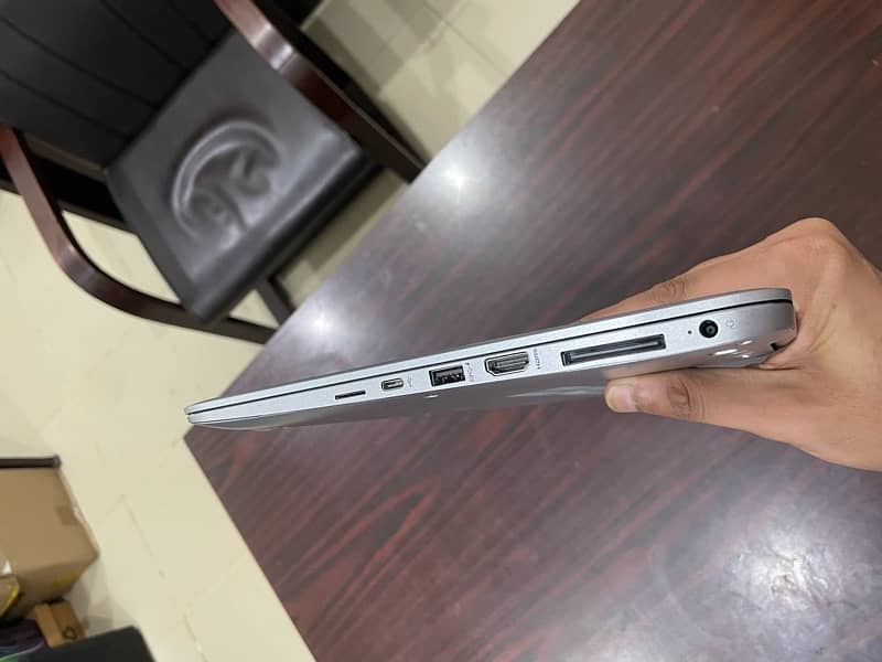 HP Elitebook Folio 1040 i5 6th Generation 4