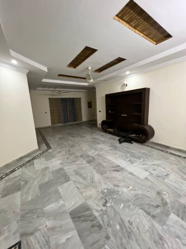 1 kanal UPPER PORTION AVAILABLE FOR RENT IN GULBERG GREEN ISLAMABAD 2