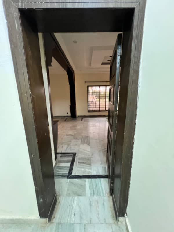 1 kanal UPPER PORTION AVAILABLE FOR RENT IN GULBERG GREEN ISLAMABAD 6