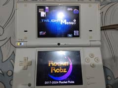 NINTENDO DSI WITH 25 GAMES! 8/10 CONDITION!