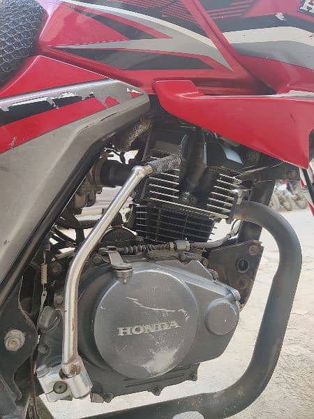 Honda CB 150F 5