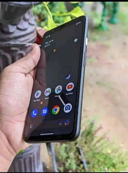 URGENT SELL MY GOOGLE PIXEL 4XL 10/10 CONDITION WITH BOX PTA APPROVE 2