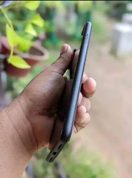 URGENT SELL MY GOOGLE PIXEL 4XL 10/10 CONDITION WITH BOX PTA APPROVE 3