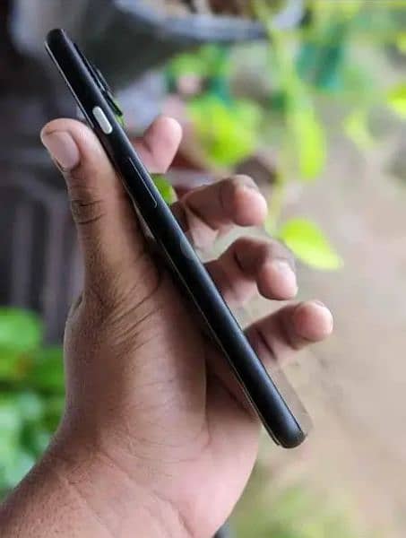 URGENT SELL MY GOOGLE PIXEL 4XL 10/10 CONDITION WITH BOX PTA APPROVE 4