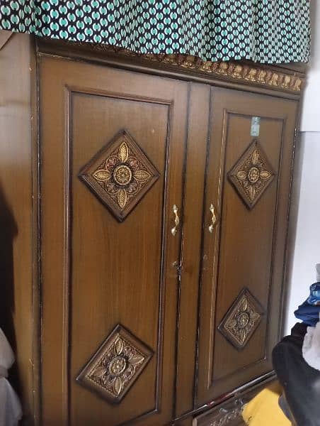 wardrobe boht Achi condition m h. 1