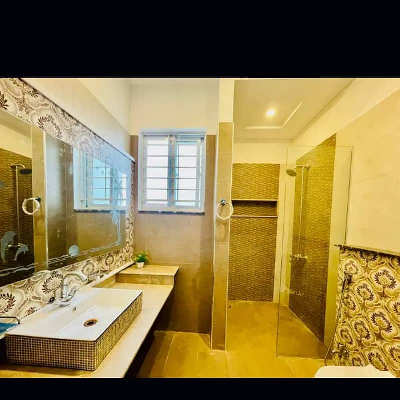 10 marla house for sale in paragon city lahore 18