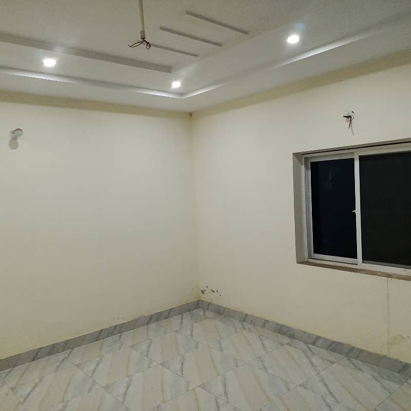 House Of 10 Marla For sale In Allama Iqbal Town - Hunza Block 8