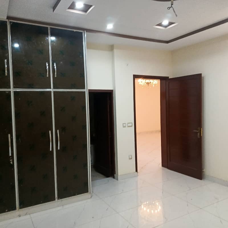 House Of 10 Marla For sale In Allama Iqbal Town - Hunza Block 12