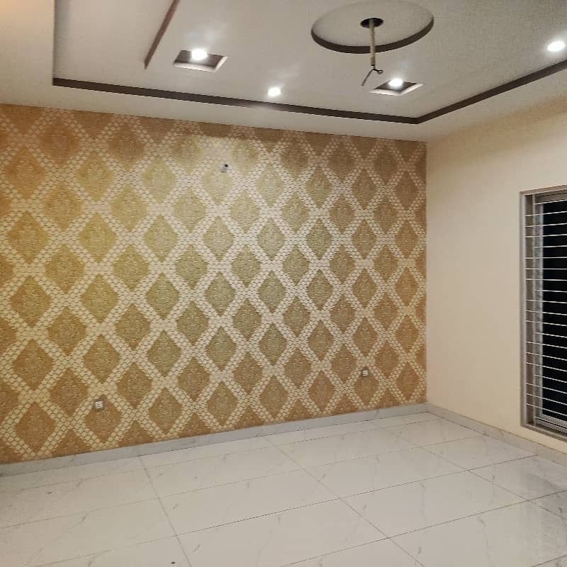 House Of 10 Marla For sale In Allama Iqbal Town - Hunza Block 14