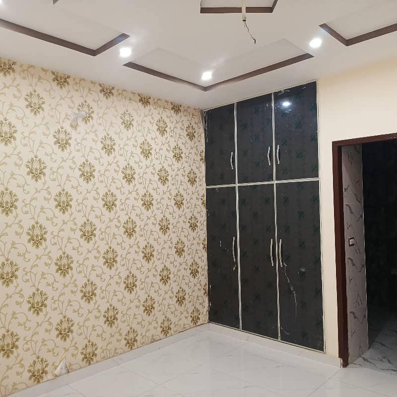 House Of 10 Marla For sale In Allama Iqbal Town - Hunza Block 32