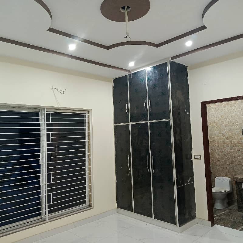 House Of 10 Marla For sale In Allama Iqbal Town - Hunza Block 33