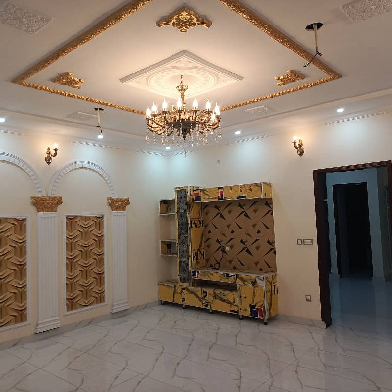 House Of 10 Marla For sale In Allama Iqbal Town - Hunza Block 39