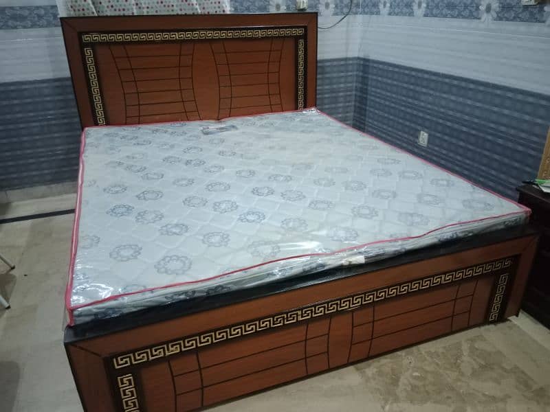 bed / double bed / king size bed / bed for sale / wooden bed 9