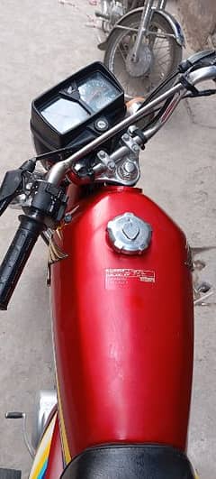 Honda 125 Red clr