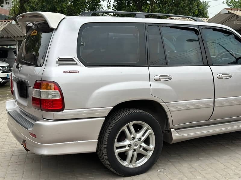 Toyota Land Cruiser 2001 9