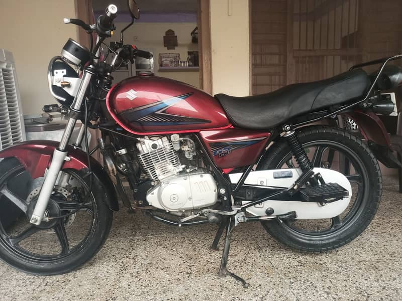 Suzuki GS 150 2022 4