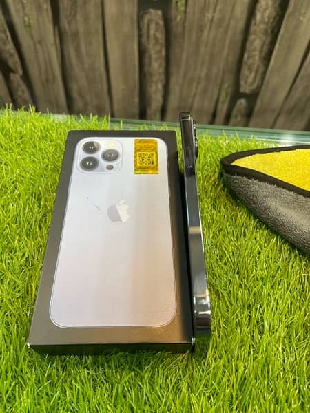 iphone 13pro max 128gb pta 4