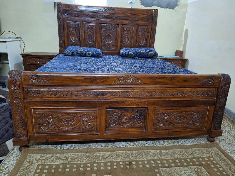 Pure Sheesham Wood King Sized Double Bed 0