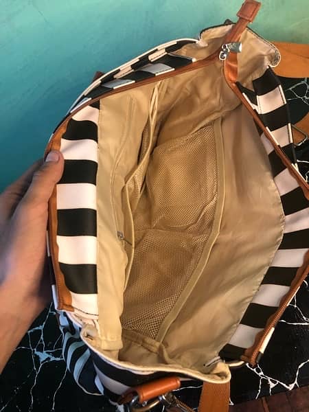 Preloved Black and White Stripes Fashion USA Travel and Shoulder bag 4