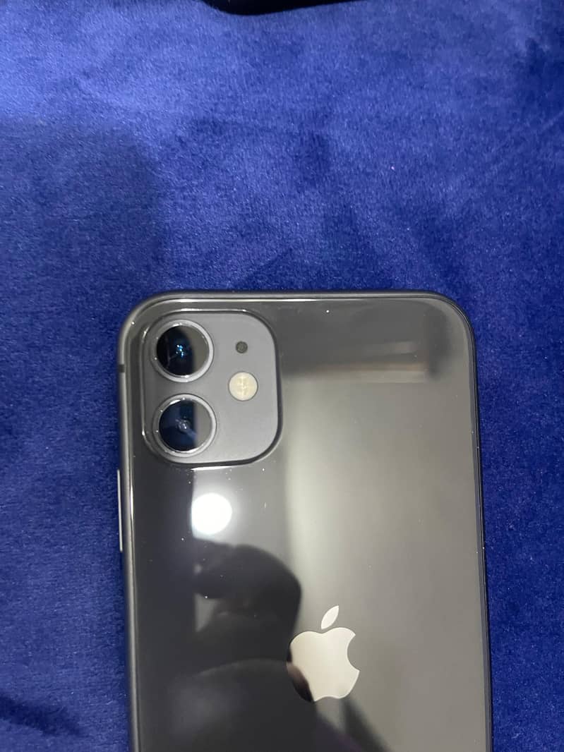 Iphone 11 128 GB PTA Approved 1