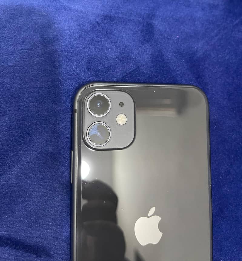 Iphone 11 128 GB PTA Approved 2