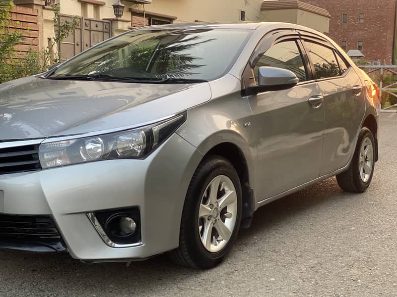 Toyota Corolla GLI 2016 1.3 Manual 2