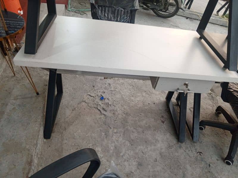 Computer Table /WorkStation /Office Table/ Study table/Executive table 9