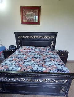 Comfortable King-size Bed Set for Sale!